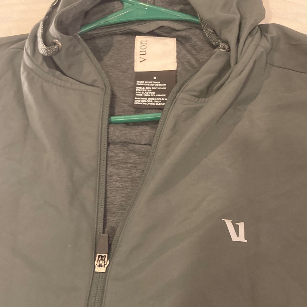 Vuori Gray Windbreaker Jacket